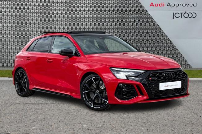 AUDI RS3 Photo 1