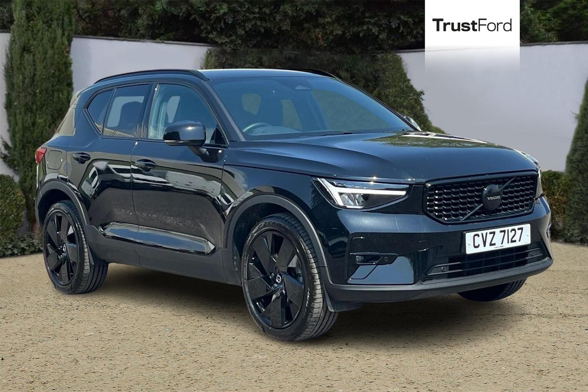 Volvo XC40 listing photo