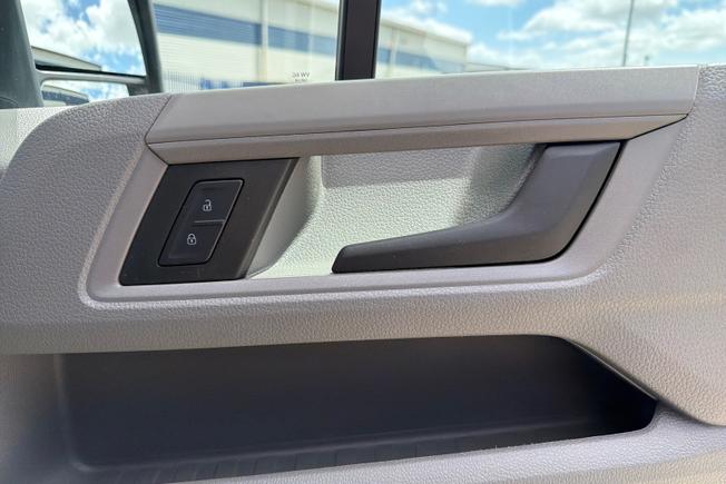 VOLKSWAGEN Crafter Photo 34