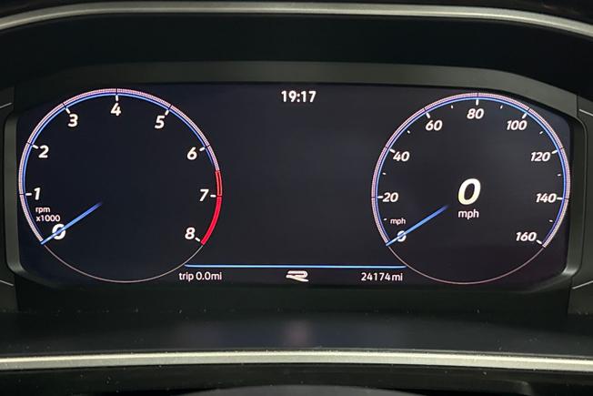 Volkswagen T-Roc Photo 15
