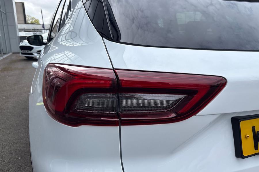 Ford KUGA Photo autoimg-919e3a7deb7d1d2294838a14763f330f3405dd80.jpg