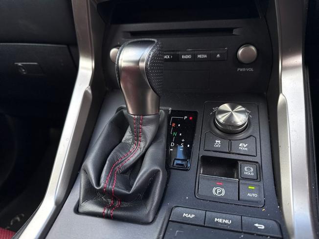 Lexus NX Photo 35