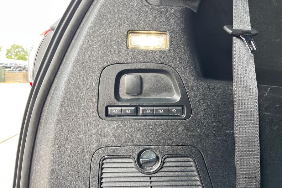 Ford S-Max Photo autoimg-91a381f341b446ec627c843b5e7399784f847f72.jpg