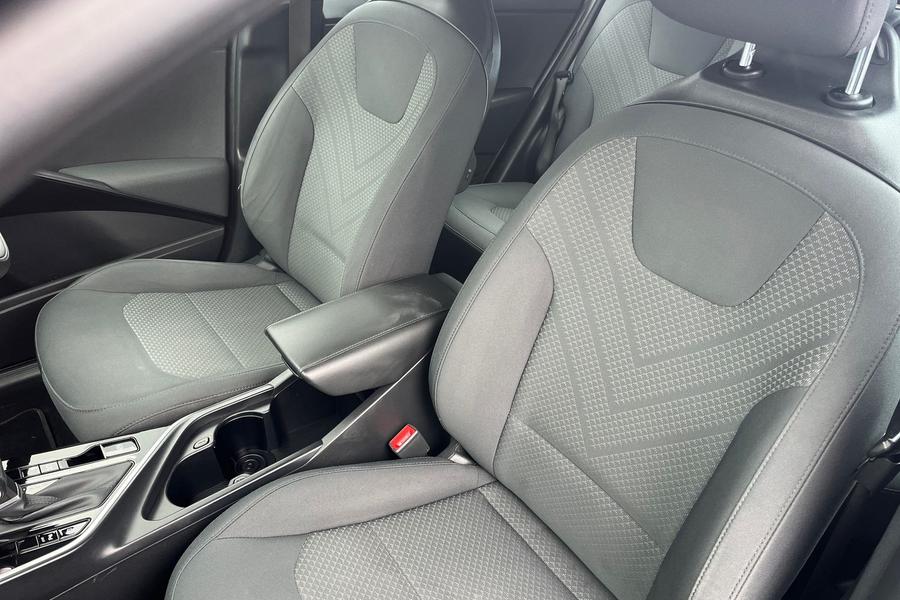 Kia NIRO Photo autoimg-91aa5e34ec86e62aff3684788e99f0d33abb2232.jpg