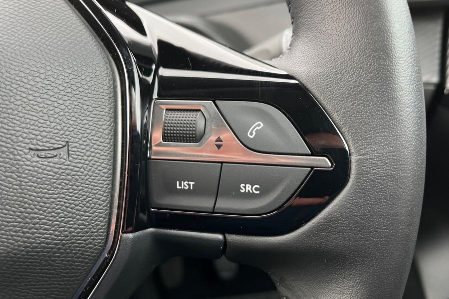 Peugeot 208 Photo autoimg-91abd43fea52494ee434818bdbbbf3557dfcd760.jpg