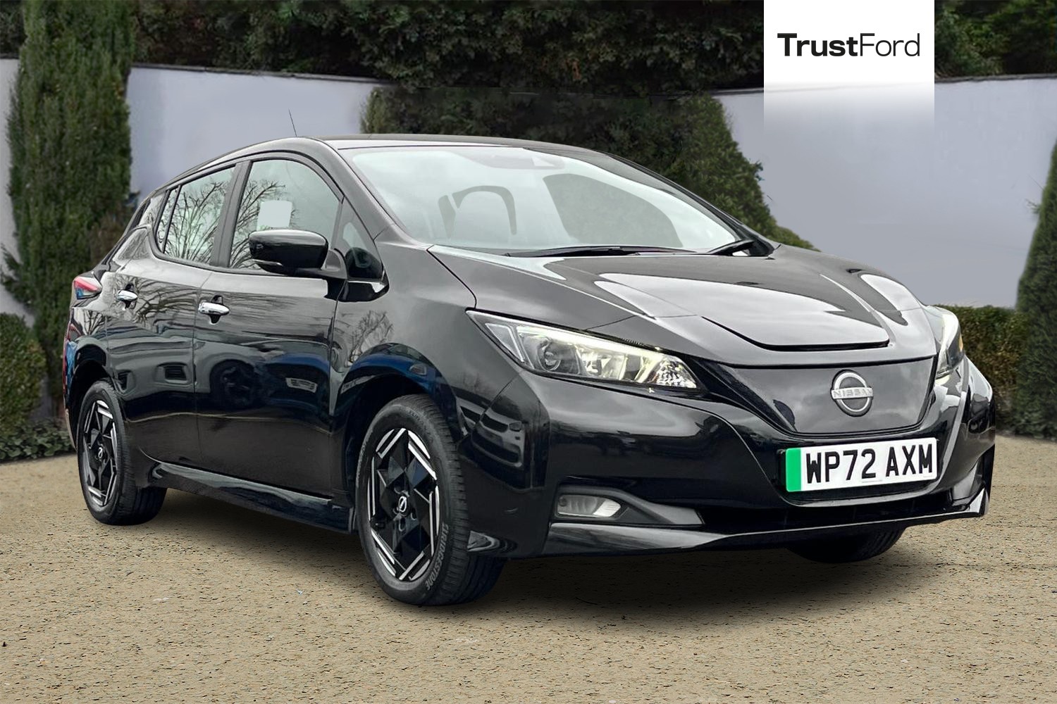 Nissan LEAF Photo 0