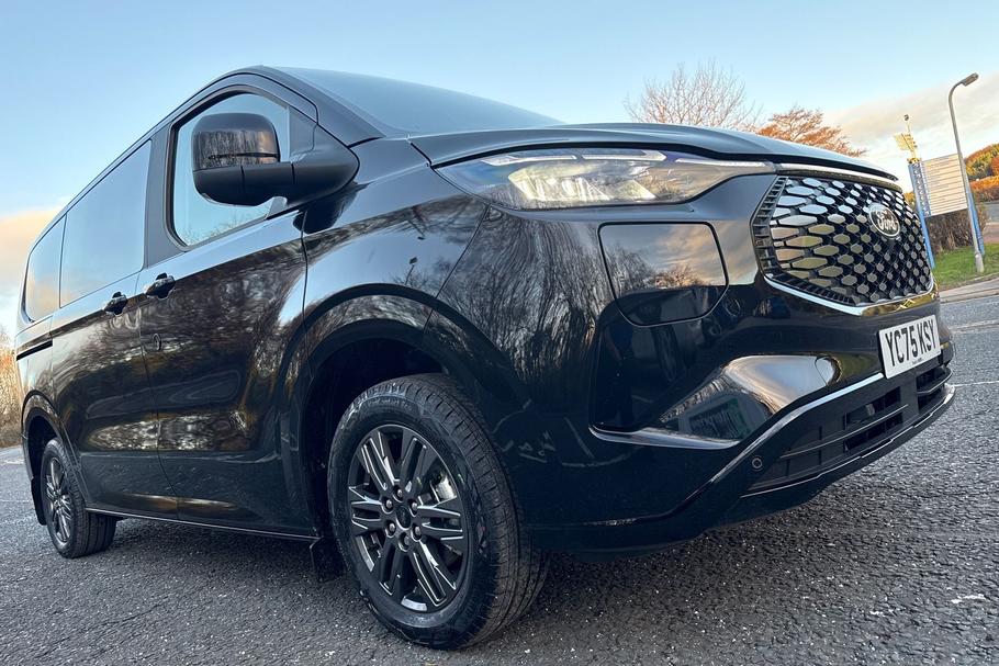 Used Ford E-TOURNEO CUSTOM 18