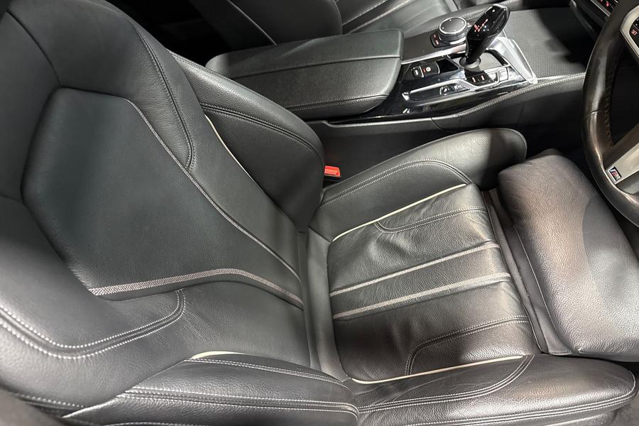 BMW 5 Series Photo autoimg-91b1cbdfb8d62580cf3e9b7e1f0f5d450f0b7f4f.jpg