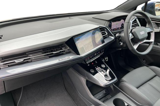 AUDI Q4 E-Tron Photo 2