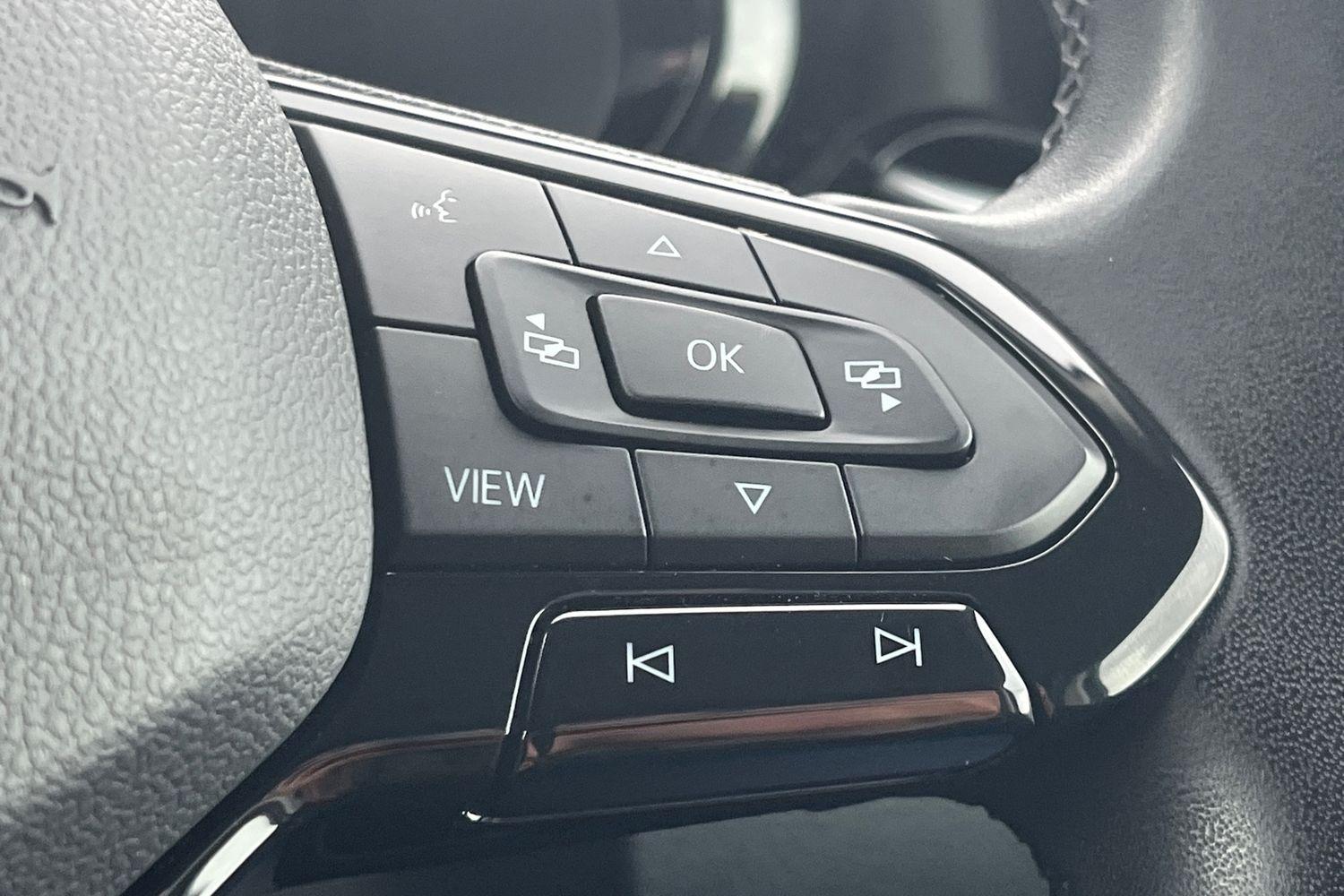 Ford TRANSIT CONNECT Photo 17