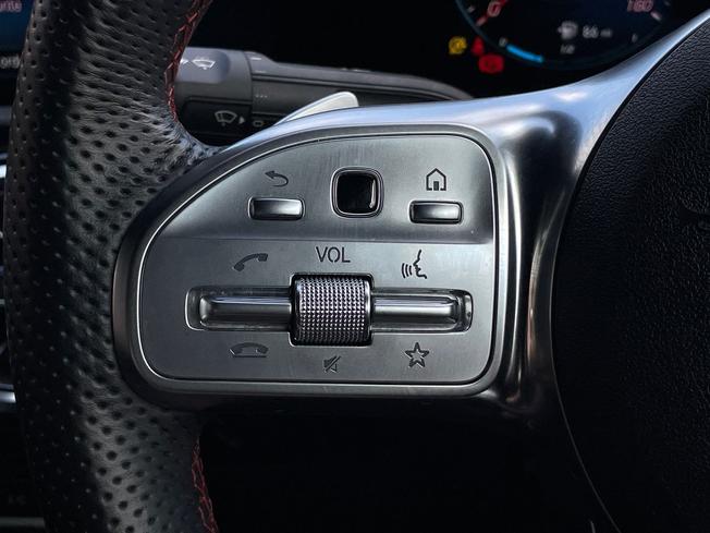 MERCEDES-BENZ CLA Photo 16