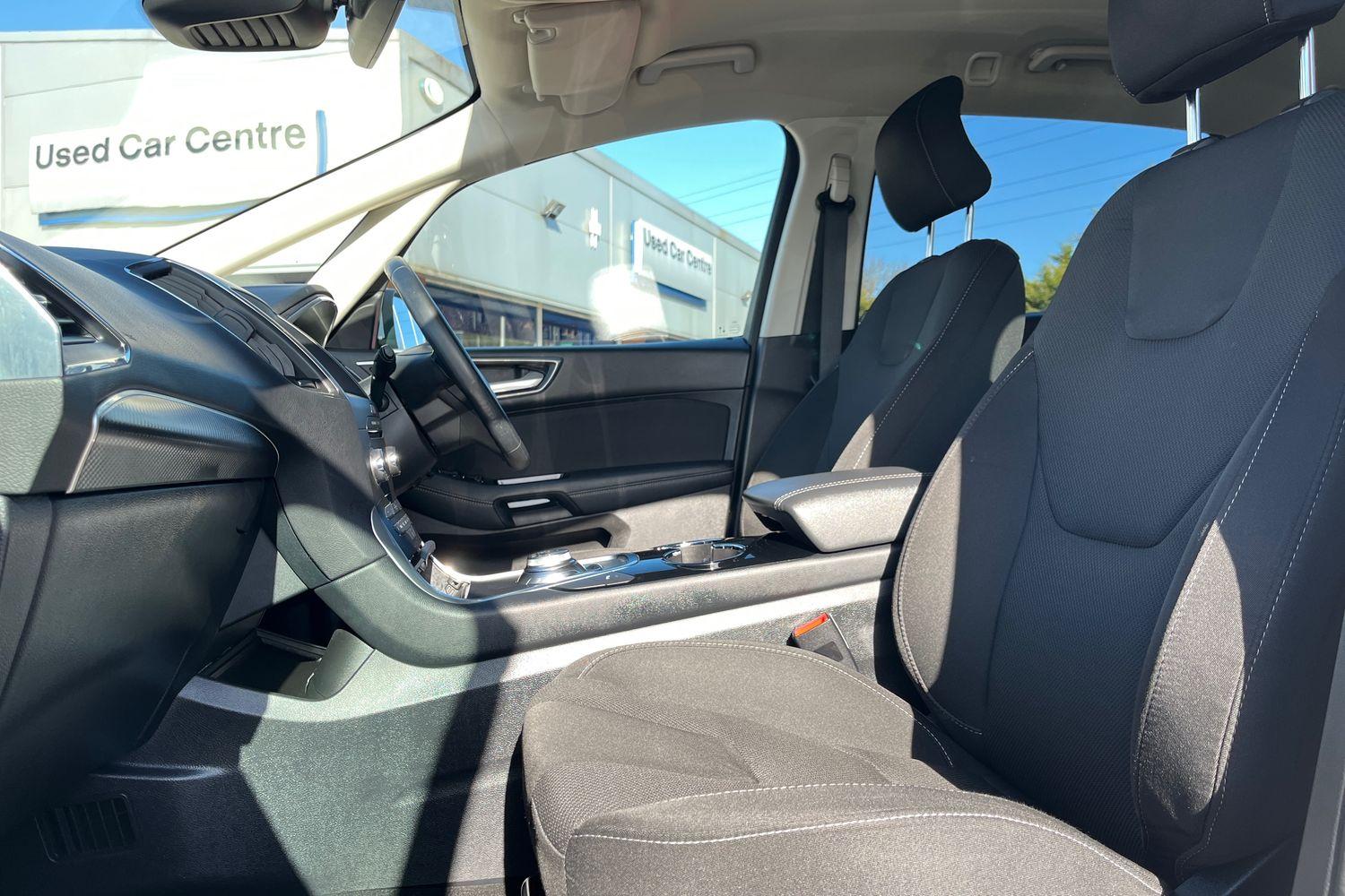 Ford S-MAX Photo 18
