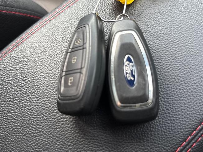 FORD Kuga Photo 55