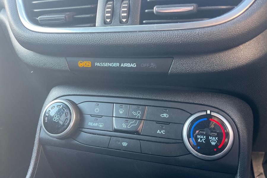 Ford FIESTA Photo autoimg-91b84e128d789dbecce2fb620b35682ad535be12.jpg