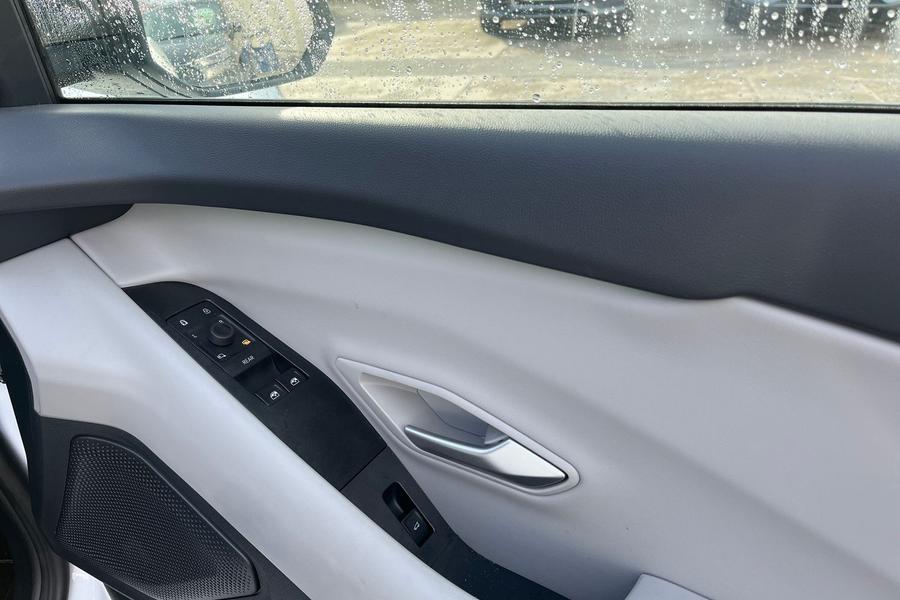 Ford Explorer Photo autoimg-91b8f37caf798f98d3415b2d489b9a335618ce36.jpg