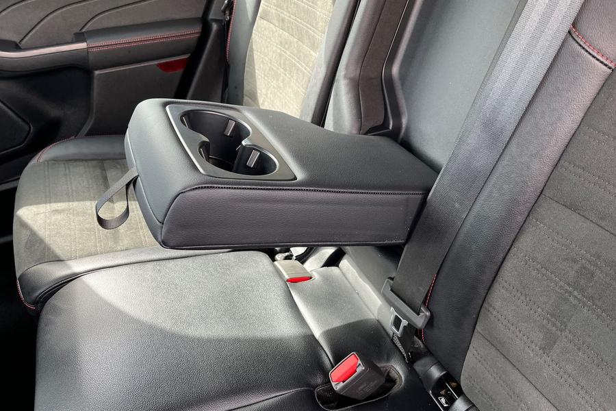 Ford Kuga Photo autoimg-91ba7f7aa4c2d432c470dea00e4f574e80f19a5c.jpg
