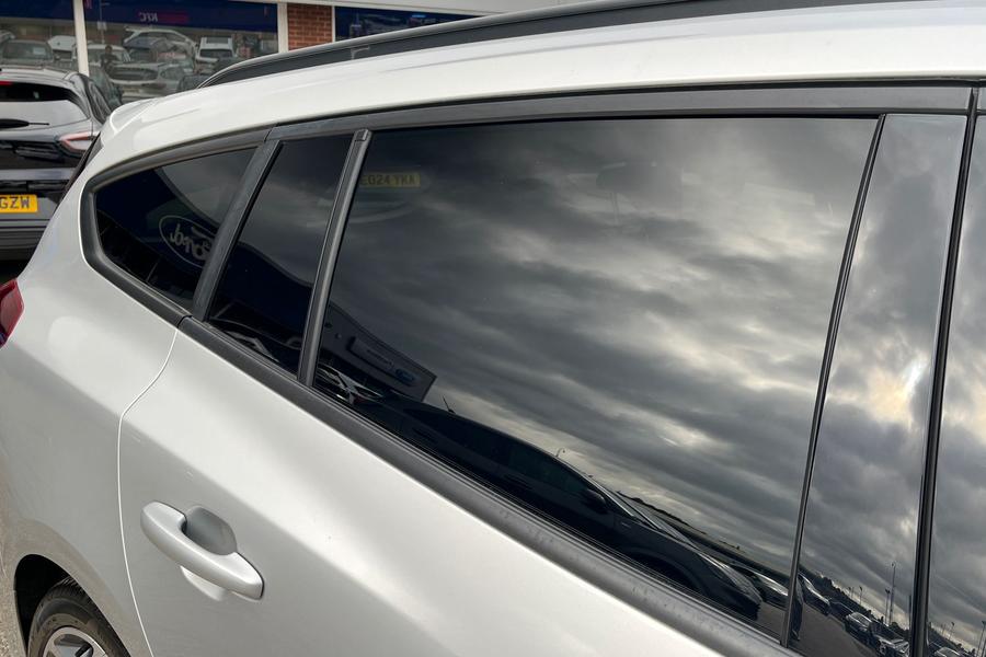 Ford FOCUS Photo autoimg-91bb9b6cff05259ef3079516534ac76df41cd5f1.jpg