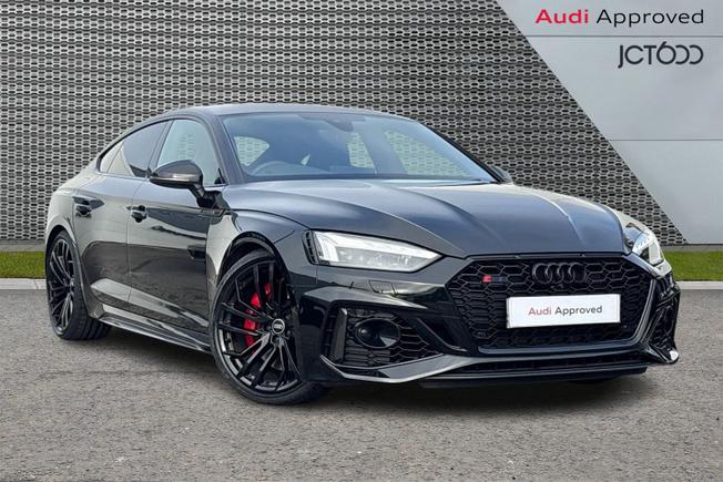 Audi RS5 Photo 1