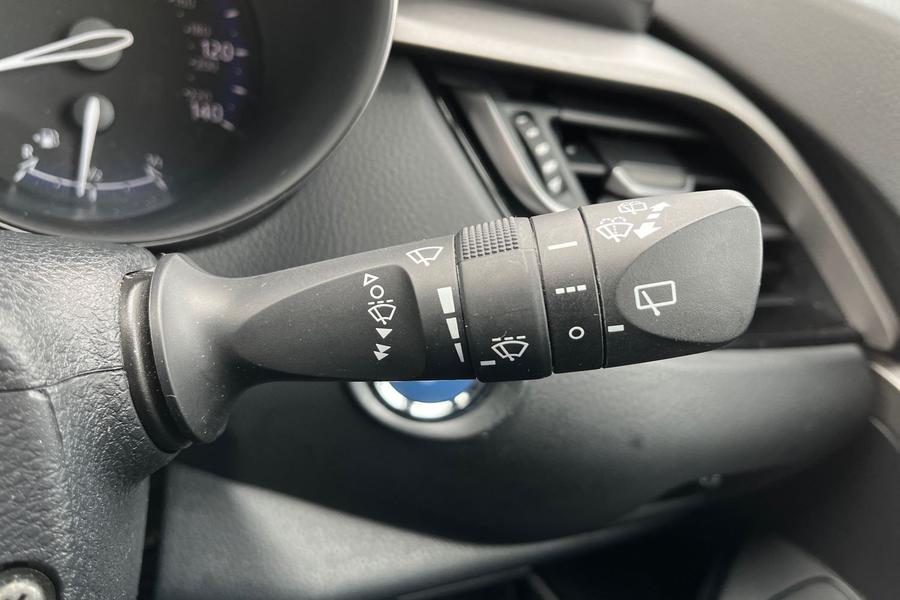 Toyota C-HR Photo autoimg-91bc639afaf3f99a040370efeb97293e6f2075b5.jpg