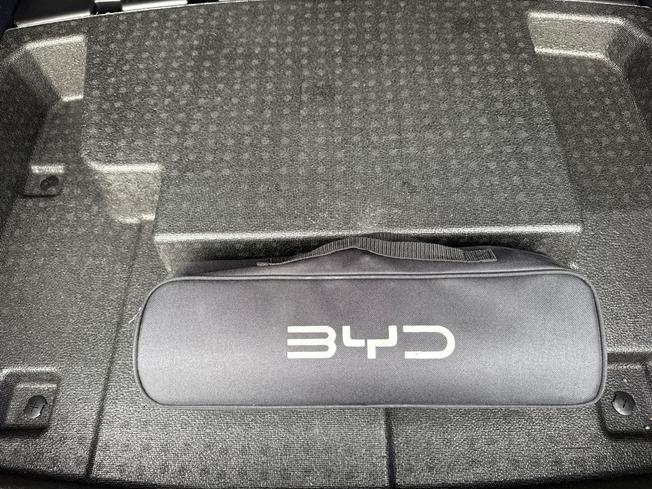 BYD Seal U Photo 22