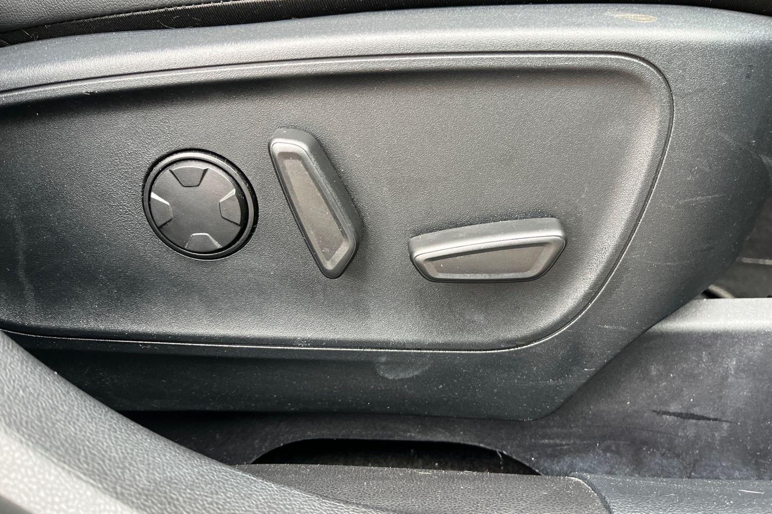 Ford KUGA Photo 37