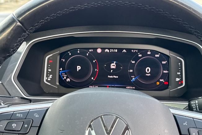 VOLKSWAGEN Tiguan Photo 15