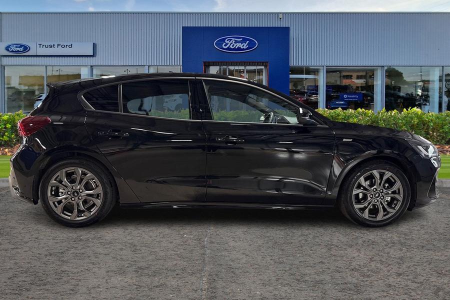 Ford FOCUS Photo autoimg-91c01228f5c7a19d23621cd6f73ef268af888bd2.jpg