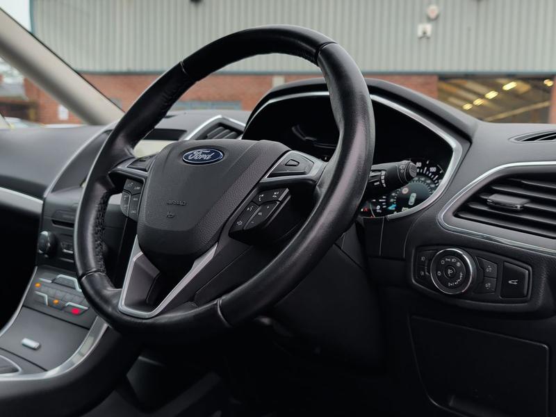 Used Ford Galaxy NY19YXE 39
