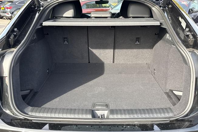 AUDI Q6 E-Tron Photo 12