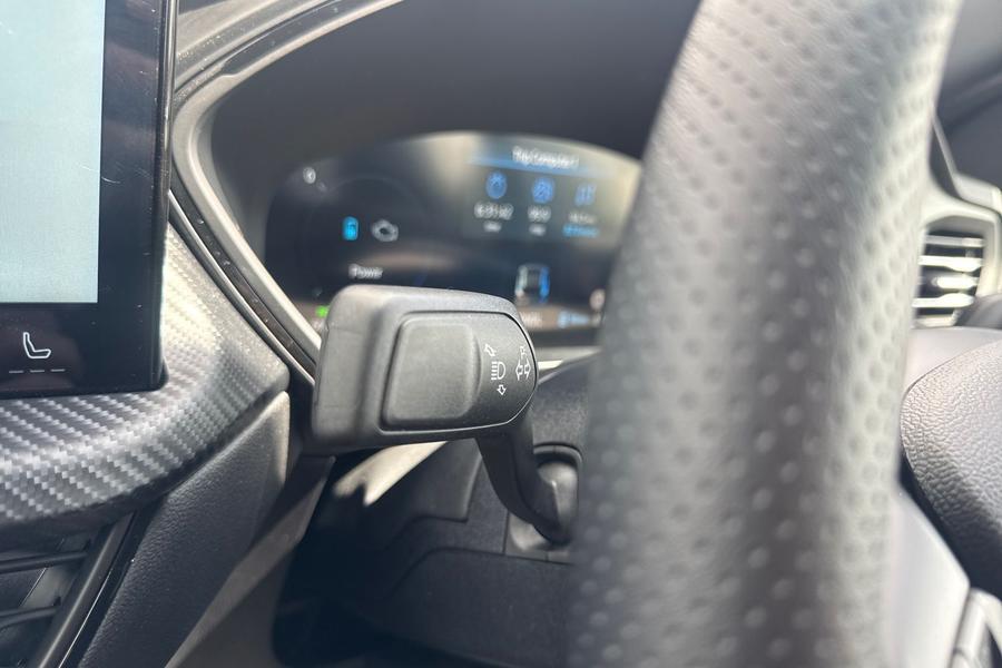Ford KUGA Photo autoimg-91c7db6d30cc424010c2d864d88e127a05dd2595.jpg