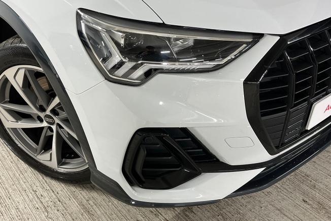 AUDI Q3 Photo 20