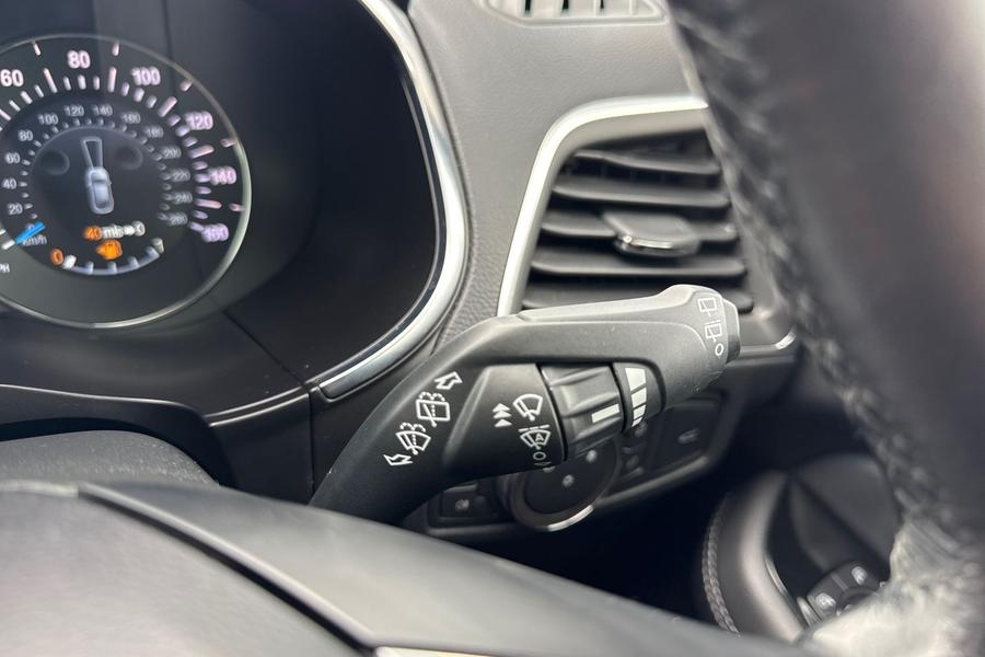 Ford S-MAX Photo autoimg-91cb5774d26b8e45757ddbb281c3e07237395788.jpg
