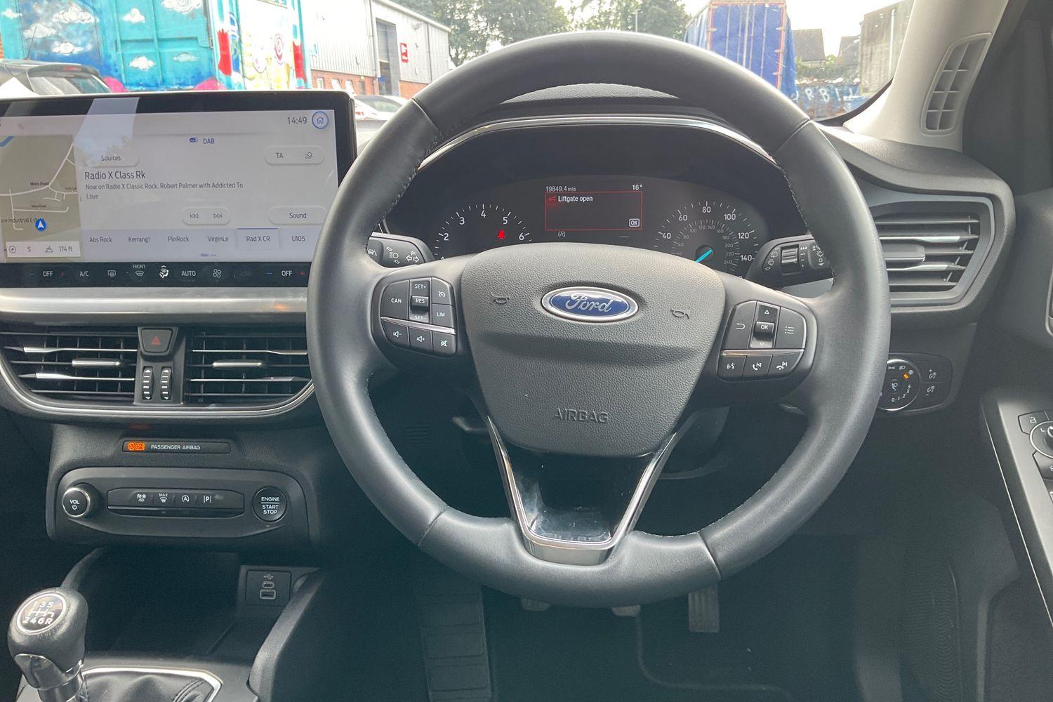 Ford Focus Photo 11