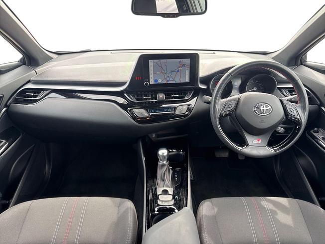 TOYOTA C-Hr Photo 10