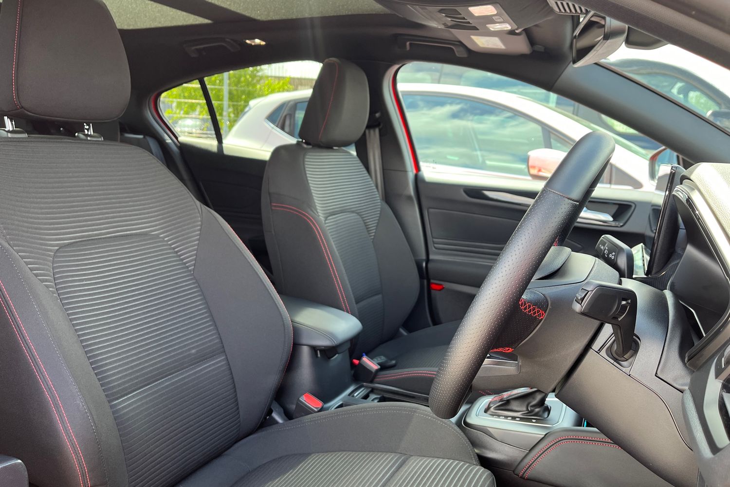 Ford Focus Photo 16