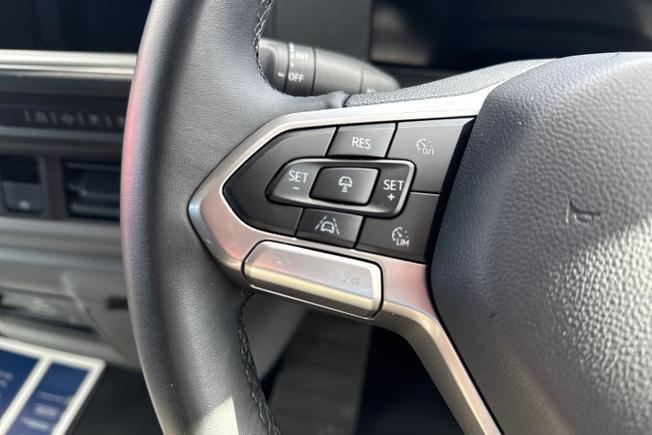 VOLKSWAGEN Transporter Photo 16