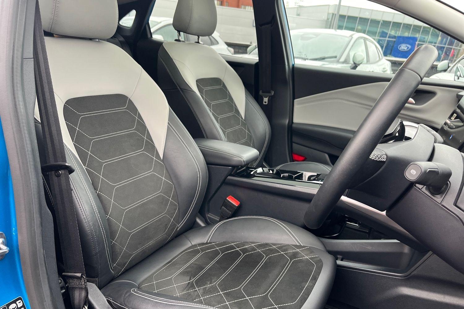 Ford Puma Gen-E Photo 16