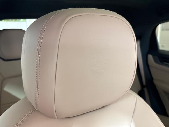 PORSCHE Cayenne Photo 15