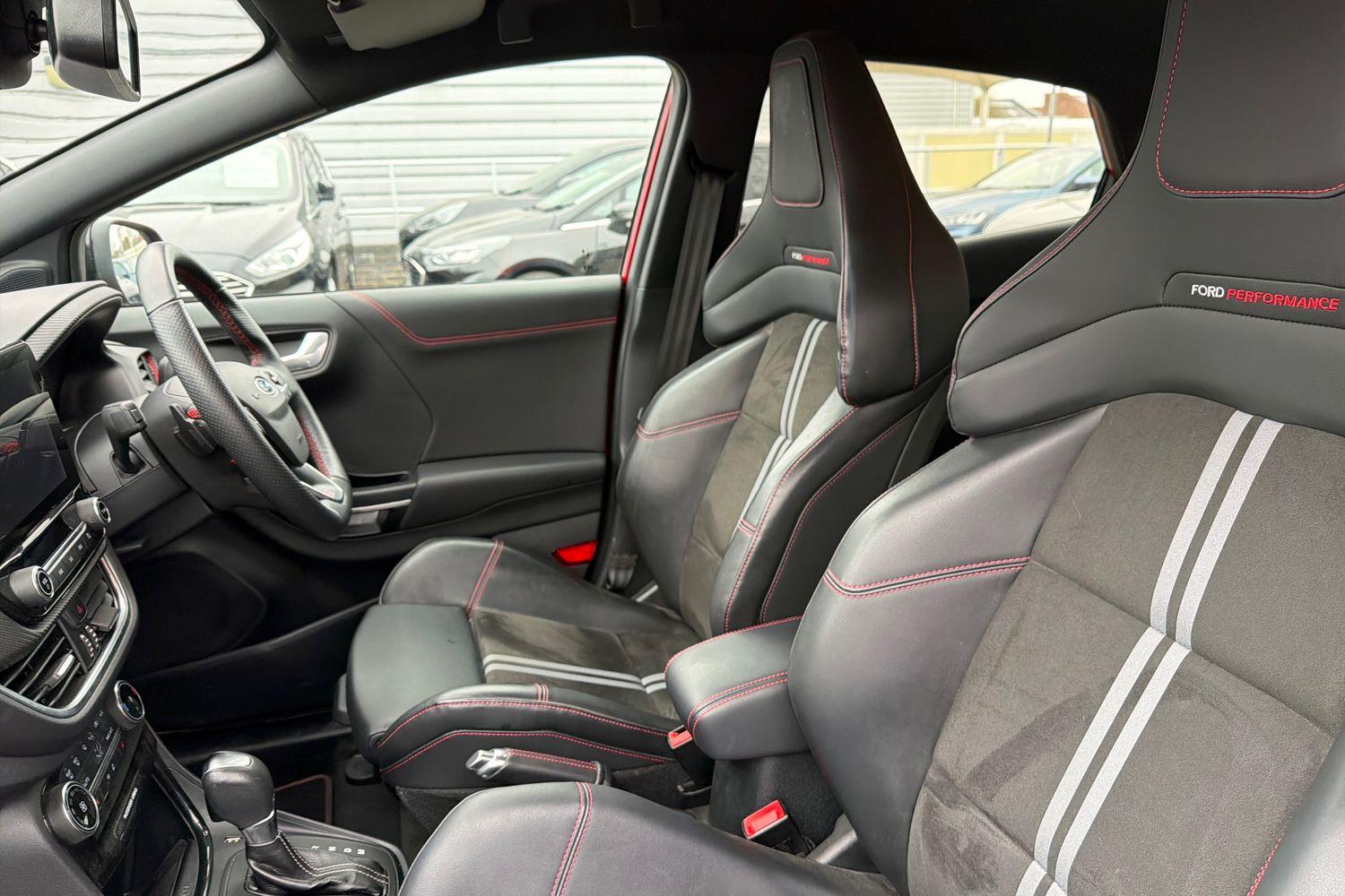 Ford PUMA Photo 18