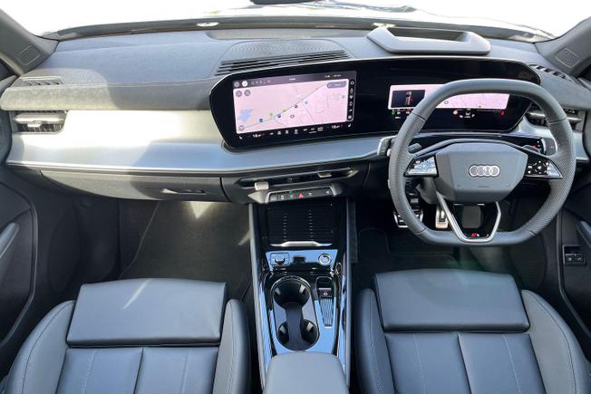 AUDI  Q3 SUV Photo 10