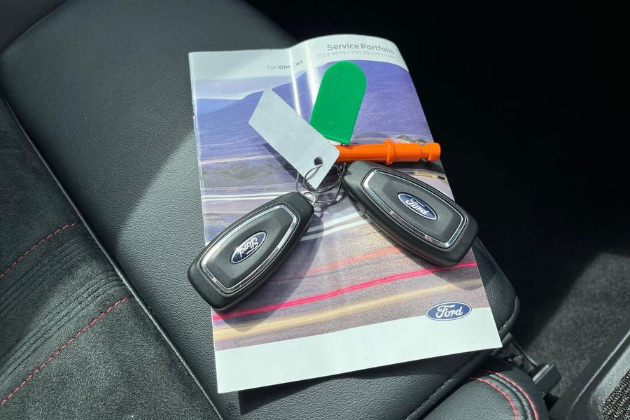 Ford Kuga Photo autoimg-91e0f4262f27936179f93c45735c26cb4ec0ce53.jpg