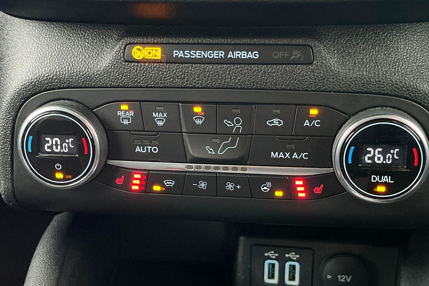 Ford FOCUS Photo 31