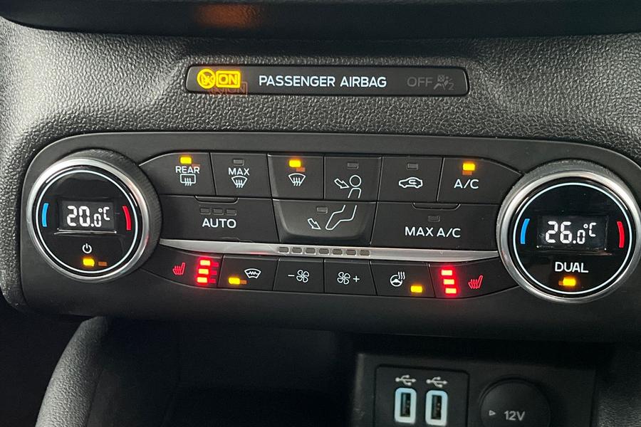 Ford FOCUS Photo autoimg-91e4926d255ffe68721f3b2911ae47a30e1f5e92.jpg