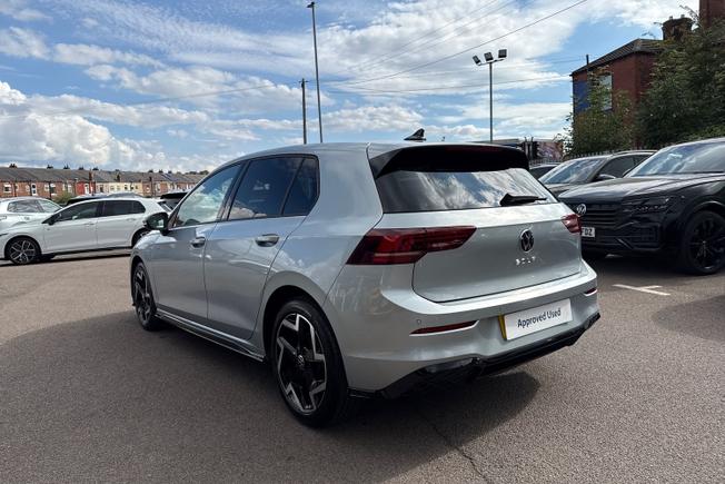 VOLKSWAGEN Golf Photo 23