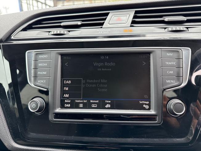 VOLKSWAGEN Touran Photo 36