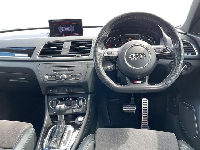 AUDI Q3 Photo 11