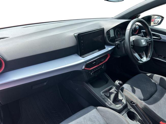 SEAT Ibiza Photo 2