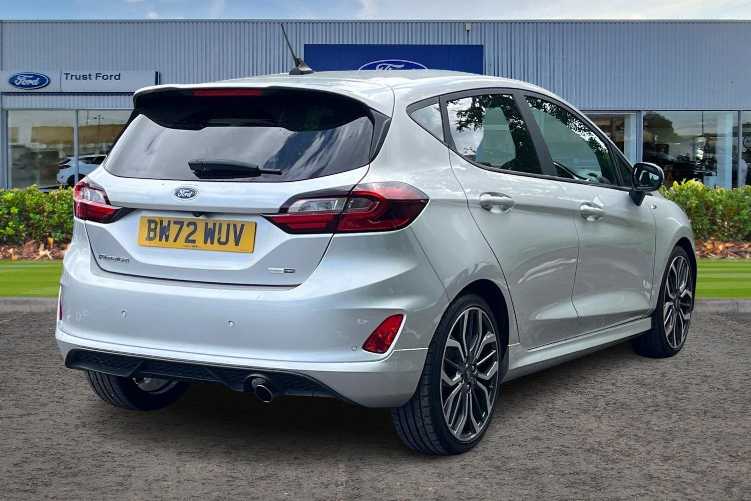 Ford Fiesta Photo 3