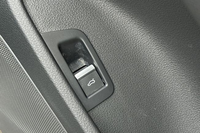 AUDI Q7 Photo 31