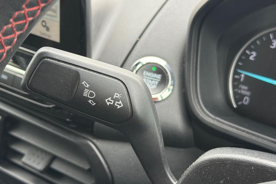Ford ECOSPORT Photo autoimg-91f2c021c583f5e3e1a70661539807cec4e2ffc6.jpg